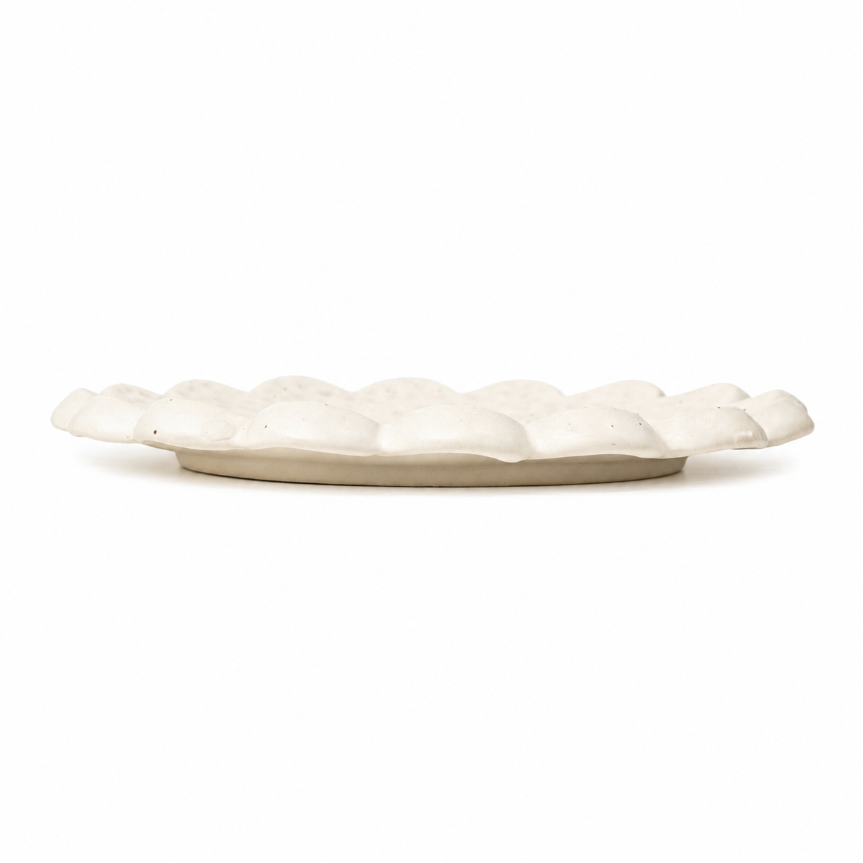 Scallop Edge Serving Studio Plate