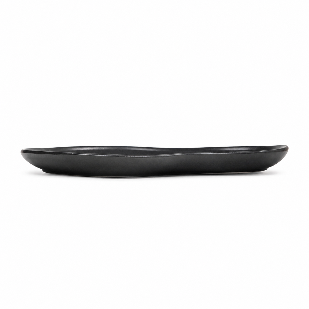 The Shared Table Curved Platter | 11 in | Black