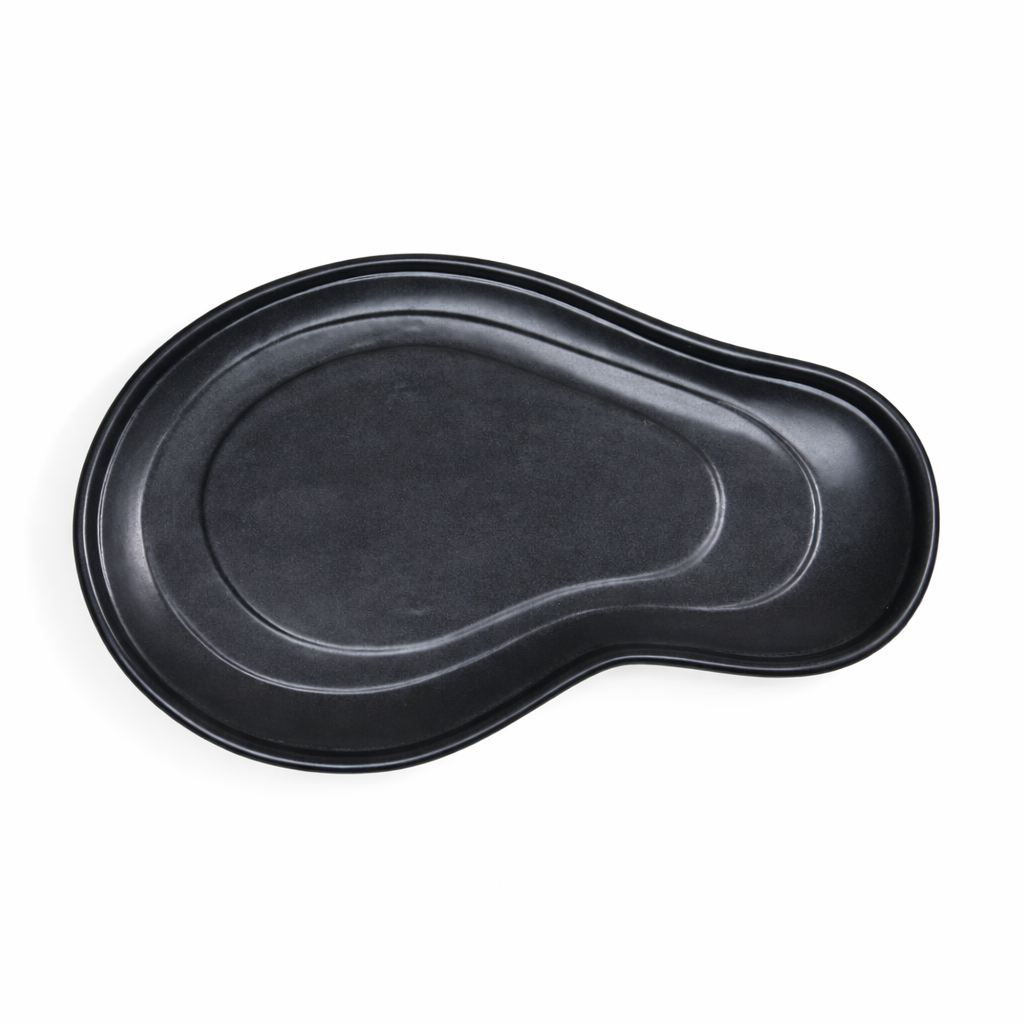 The Shared Table Curved Platter | 12 in | Black