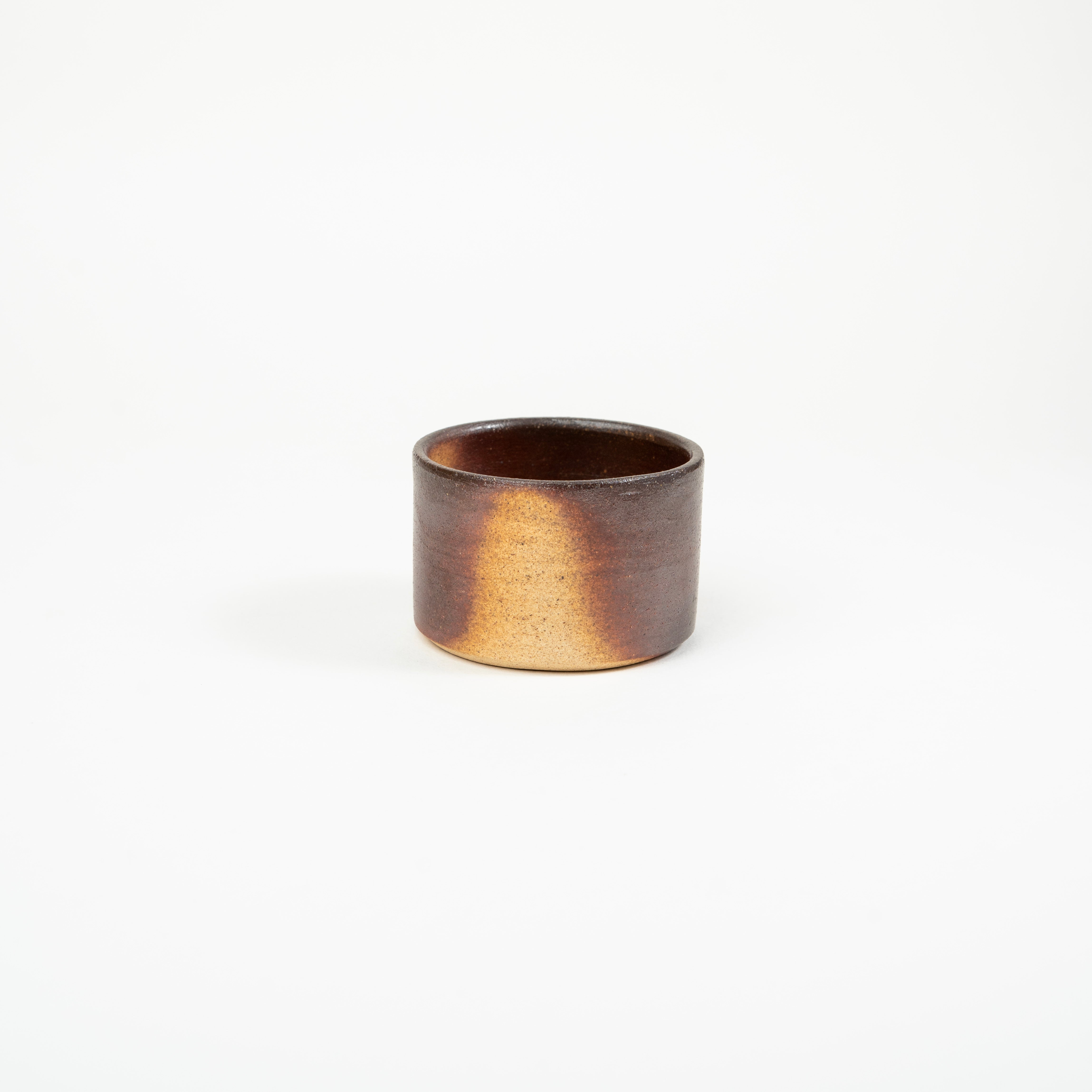 LB-CLG-DNR-BW-CR-S01-002-BR