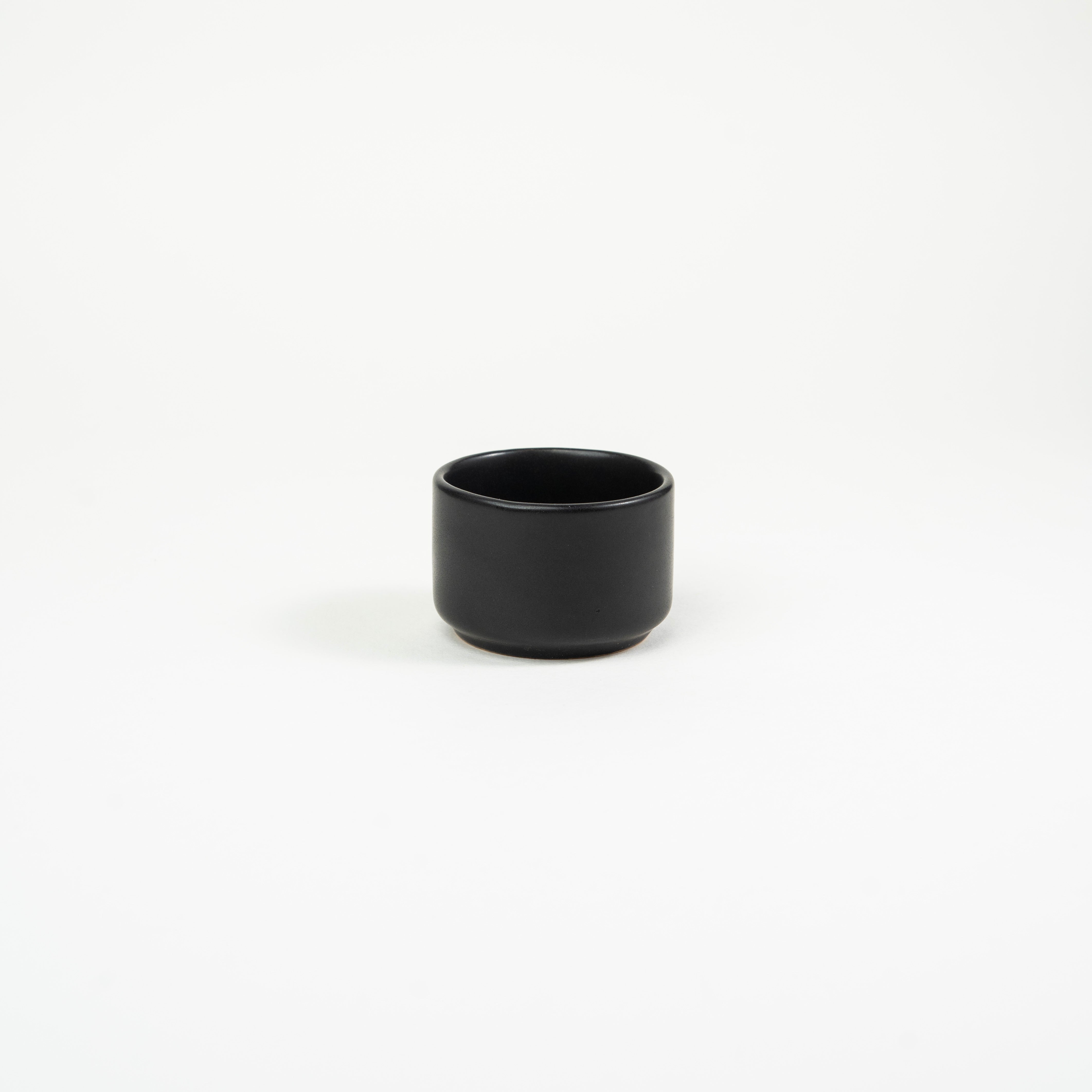 LB-HMN-DNR-BW-CR-S01-001-BK