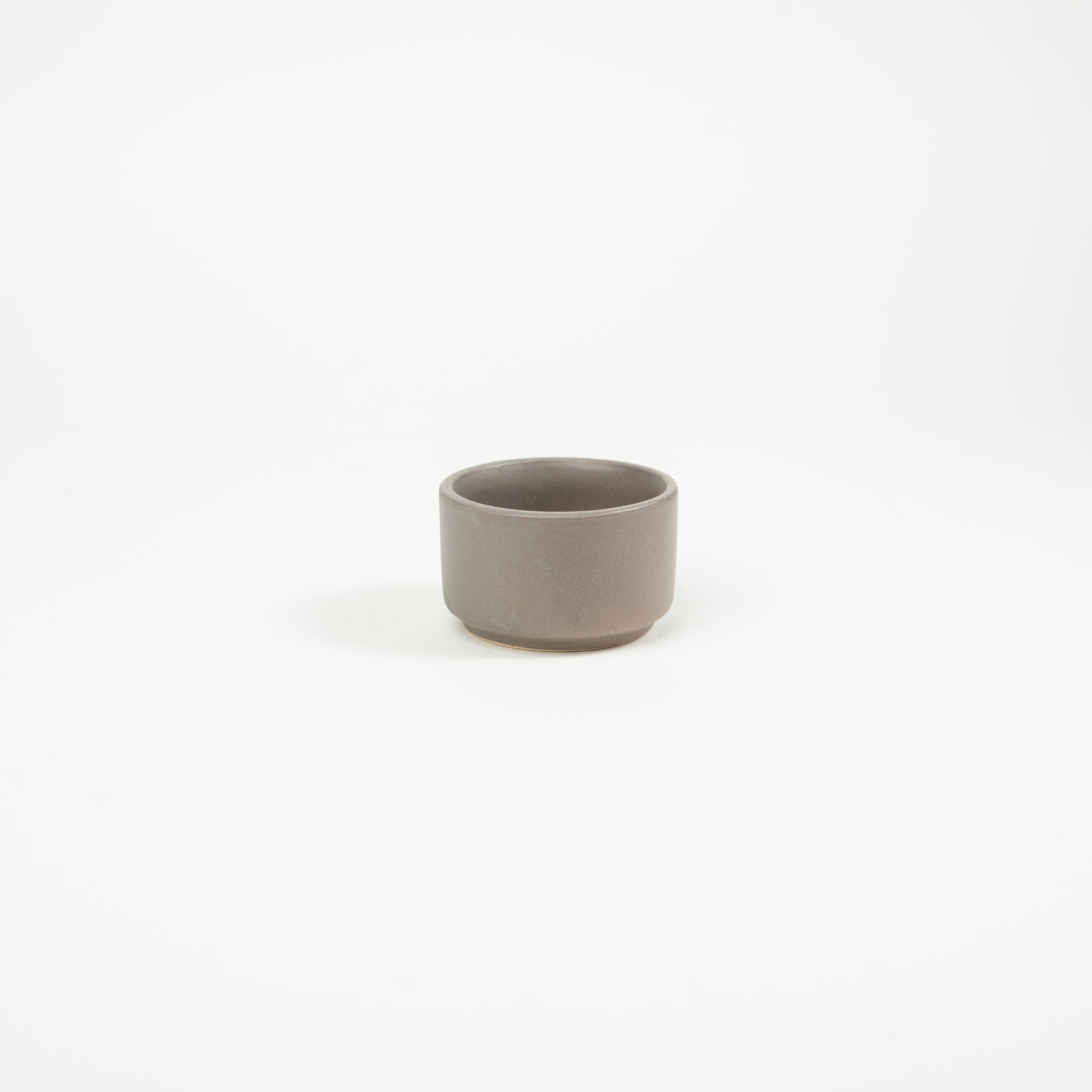 LB-HMN-DNR-BW-CR-S01-001-GY