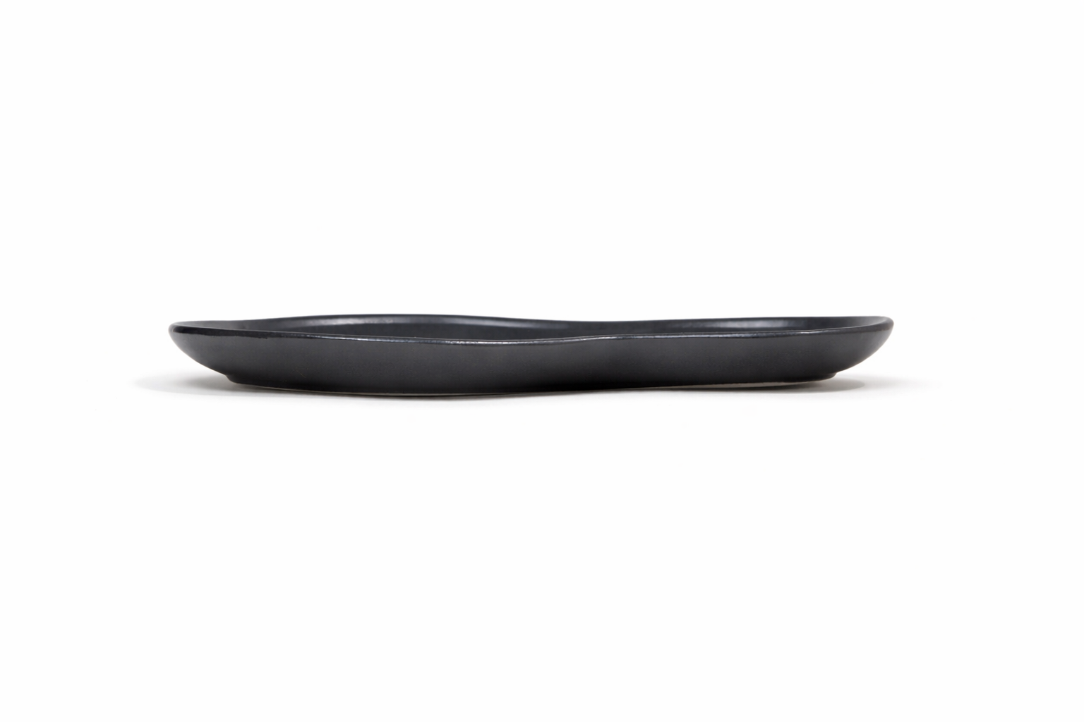 The Shared Table Curved Platter | 12 in | Black